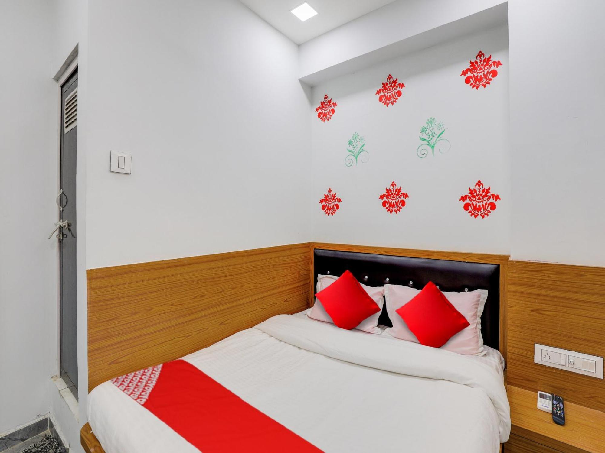סוראט Hotel O Green City מראה חיצוני תמונה