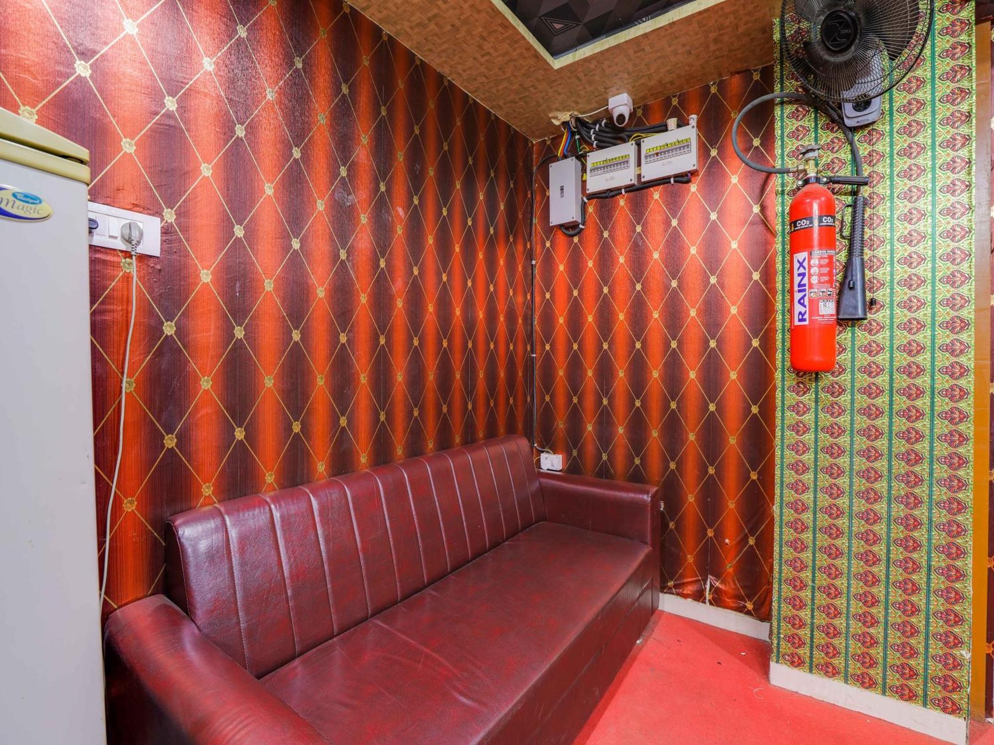 סוראט Hotel O Green City מראה חיצוני תמונה